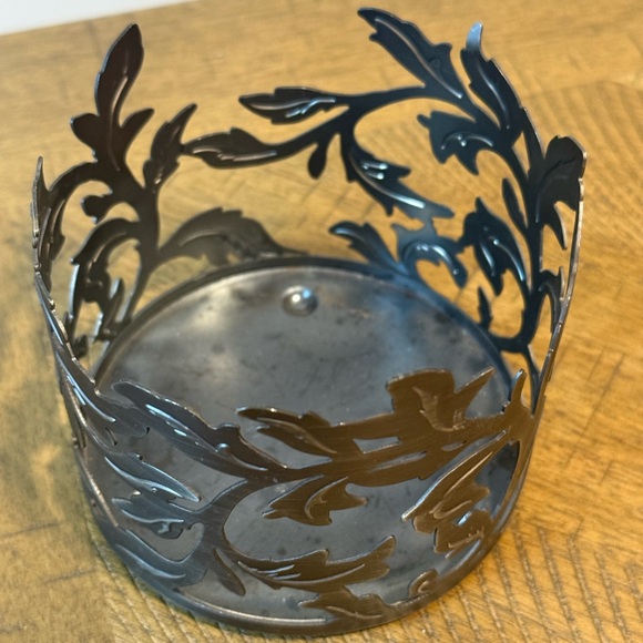 Bath & Body Works Bronze Metal Leaf Candle Holder 3 Wick Sleeve - Picture 2 of 4